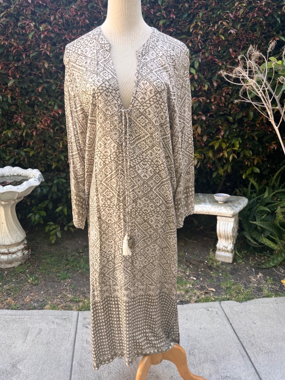 Yummy soft Beach cover up w/ ethnic pattern